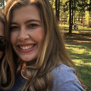 Meet your Posher, Kayley